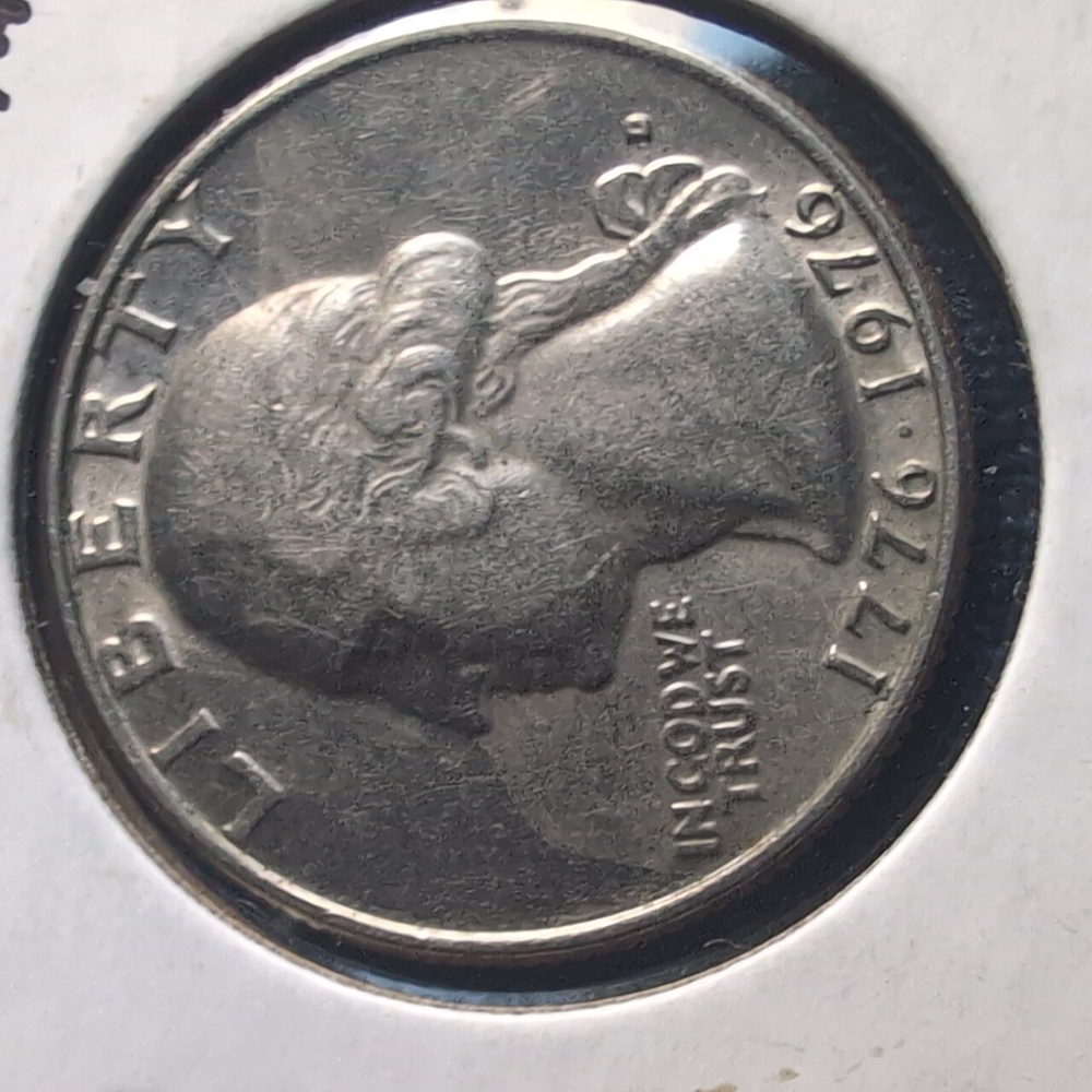 1776-1976 P Bicentennial Quarter - Picture 2 of 3